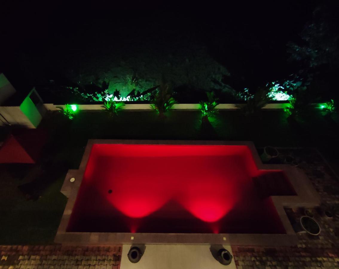 Villa Red Pool Hikkaduwa Extérieur photo